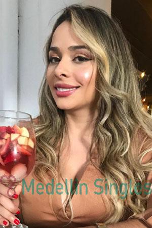 199215 - Carolina Age: 40 - Colombia