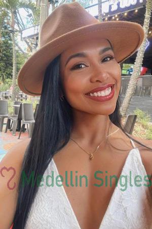 214707 - Eliana Age: 41 - Colombia